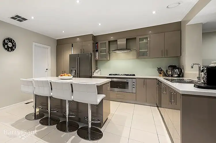 Second view of Homely house listing, 5 Frost Court, Bundoora VIC 3083