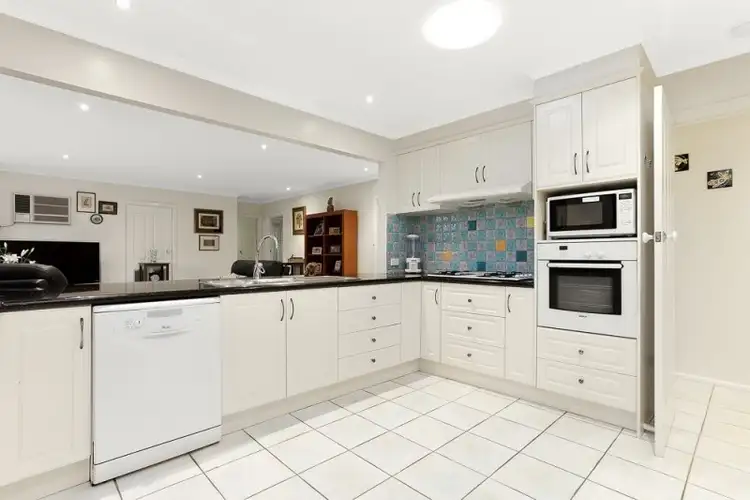 Fifth view of Homely house listing, 2 Elder Court, Templestowe Lower VIC 3107