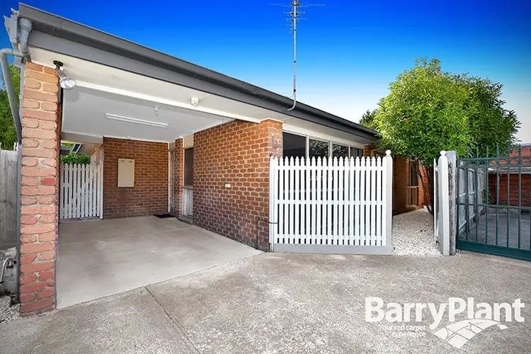 2/65 Carlisle Crescent, Hughesdale VIC 3166