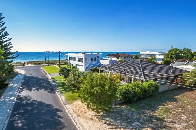 3 Earnshaw Road, West Busselton WA 6280