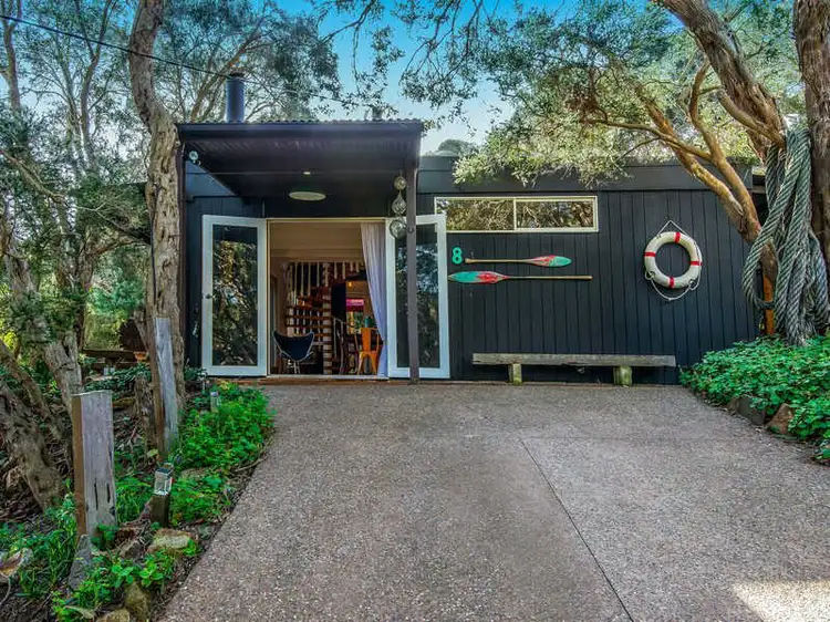 8 Younger Avenue, Rye VIC 3941