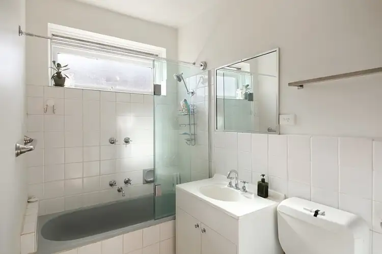Fourth view of Homely apartment listing, 4/128 Inkerman Street, St Kilda East VIC 3183
