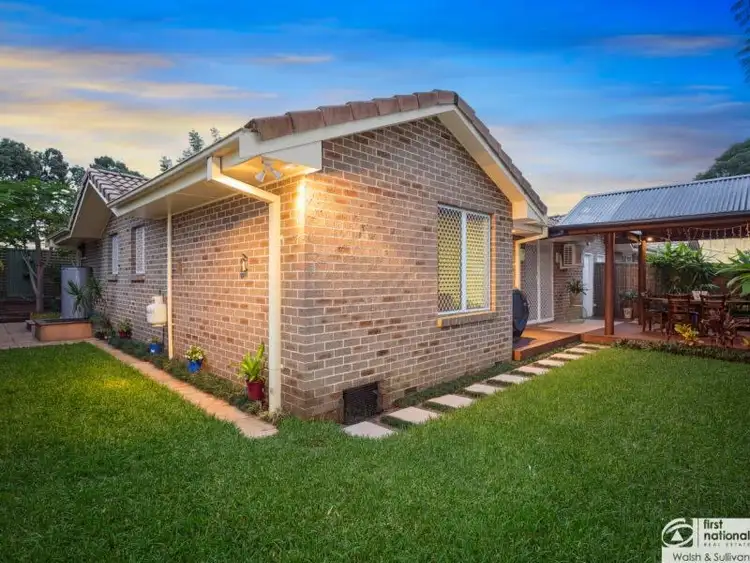 2/105 Hammers Road, Northmead NSW 2152