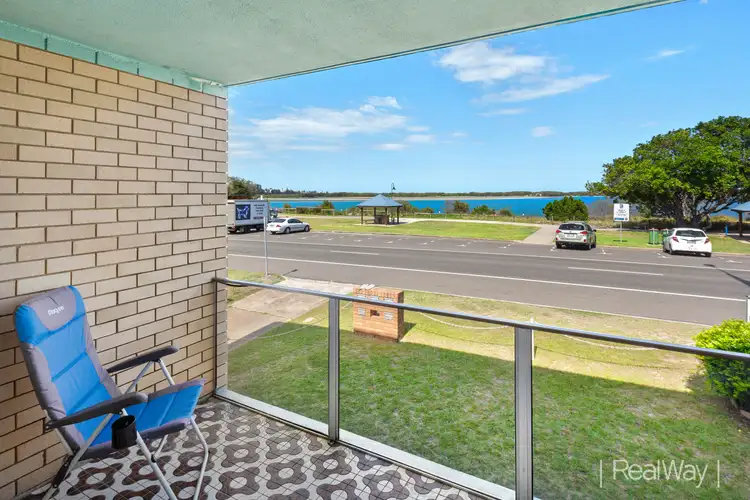 1/43 Esplanade, Golden Beach QLD 4551