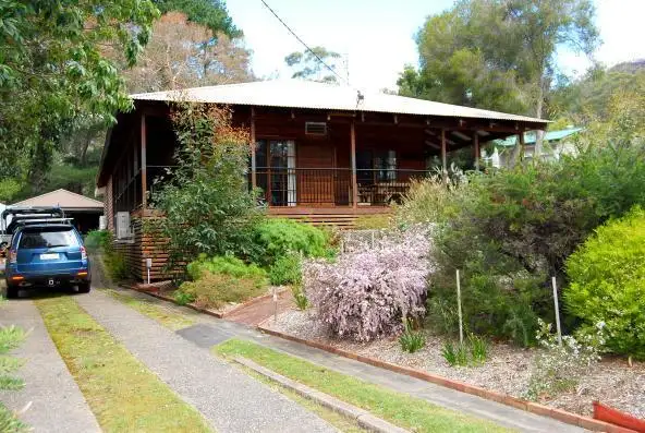 Main view of Homely house listing, 8 Sundial Avenue, Halls Gap VIC 3381
