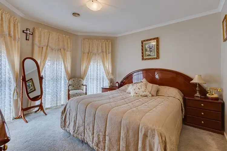 Fifth view of Homely house listing, 27 Sainsbury Avenue, Hillside VIC 3037