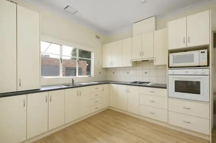 Fourth view of Homely unit listing, 2/21 Maple Street, Mount Waverley VIC 3149
