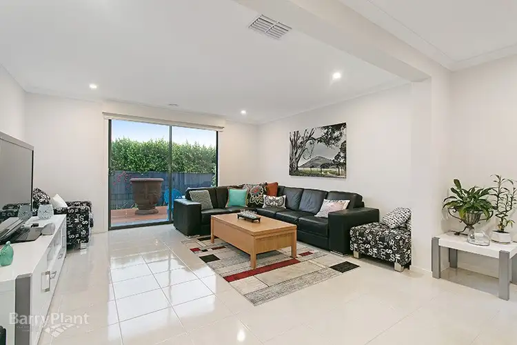 Fifth view of Homely house listing, 7 Willard Court, Berwick VIC 3806