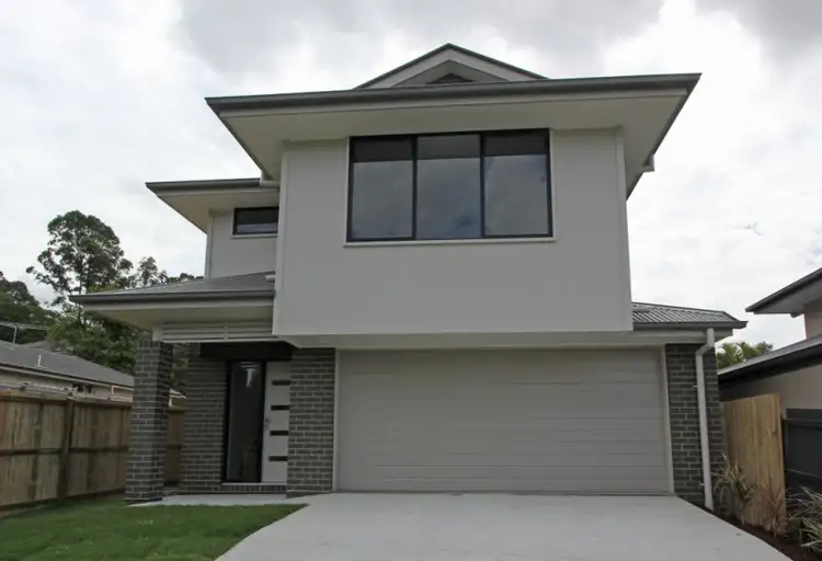 9 Howard Street, Oxley QLD 4075