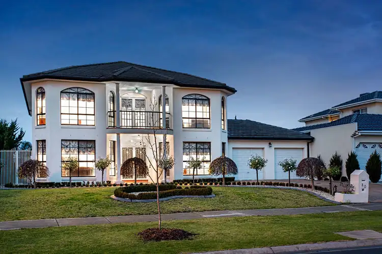 30 Palmerston Crescent, Taylors Lakes VIC 3038