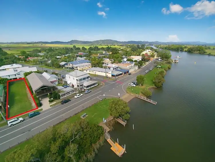 102 Riverside Drive, Tumbulgum NSW 2490