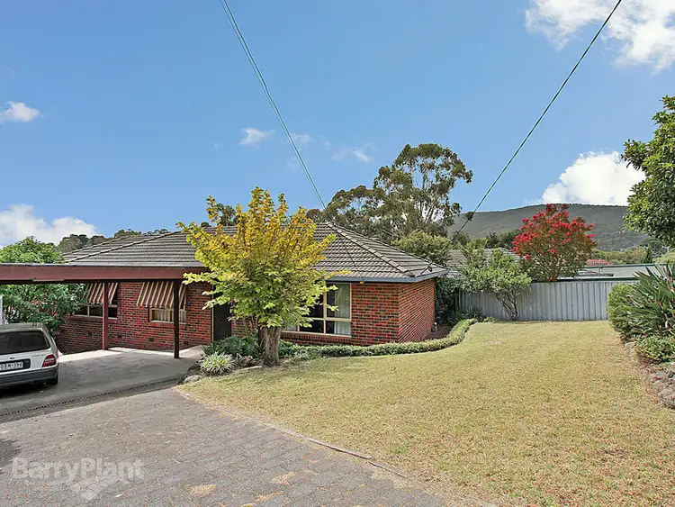 18 Blackwood Park Road, Ferntree Gully VIC 3156