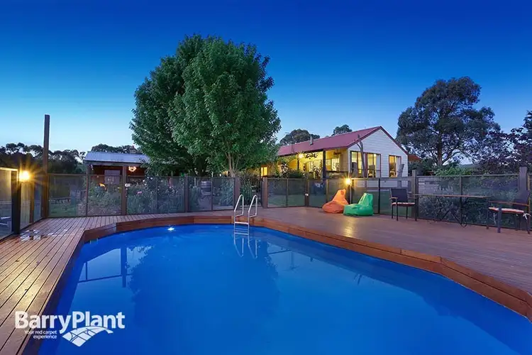 15 Victoria Street, Wandin North VIC 3139
