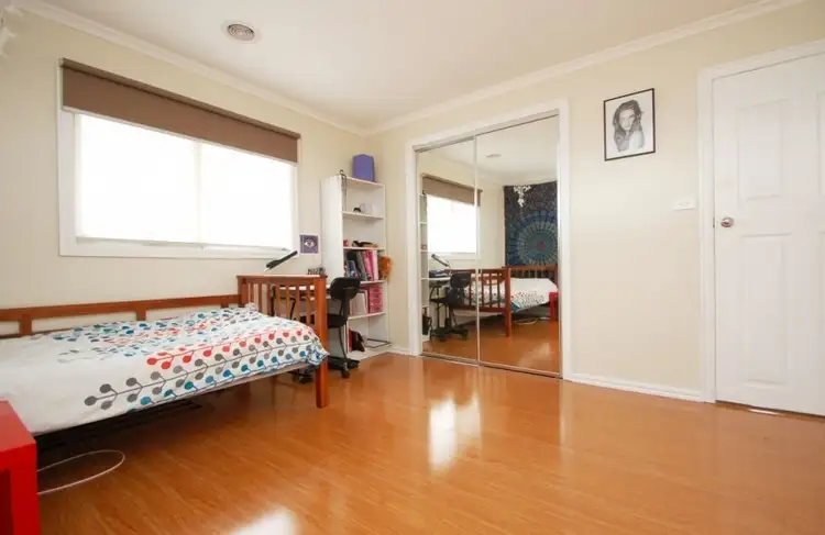 Fifth view of Homely house listing, 8 Nourell Court, Meadow Heights VIC 3048