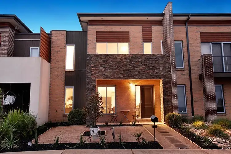 6 Arthur Walk, Mount Martha VIC 3934