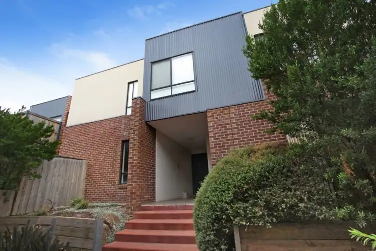 11/9 Petrea Place, Melton West VIC 3337