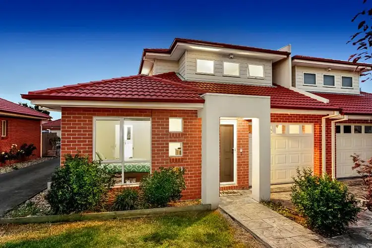 2/10 Dorset Road, Pascoe Vale VIC 3044