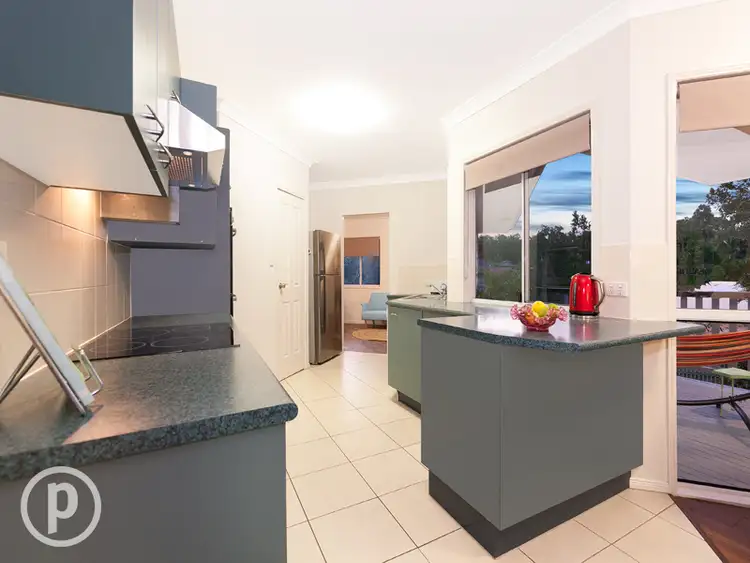 Sixth view of Homely house listing, 2 Glencoe Close, Ferny Grove QLD 4055