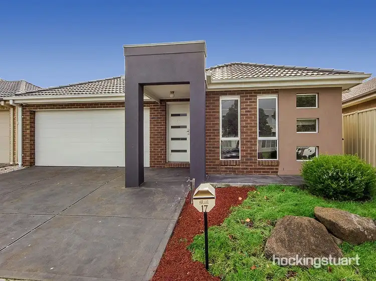 17 Lynne Maree Avenue, Cairnlea VIC 3023