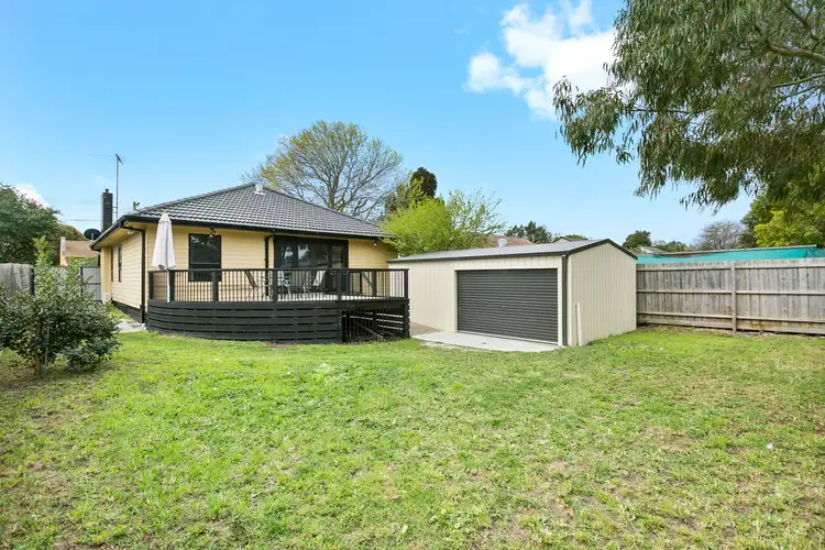 20 Pine Street, Frankston North VIC 3200