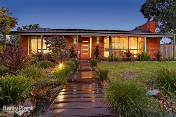 301 Dandelion Drive, Rowville VIC 3178