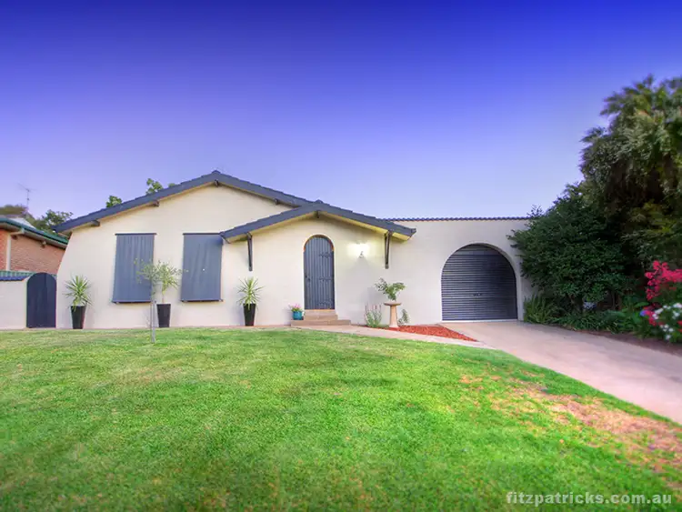 13 Malumba Crescent, Kooringal NSW 2650