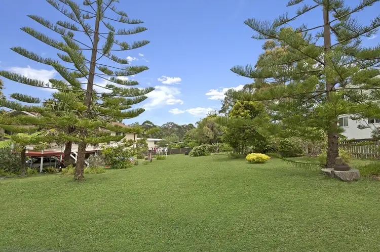 25 Jones Avenue, Mollymook NSW 2539