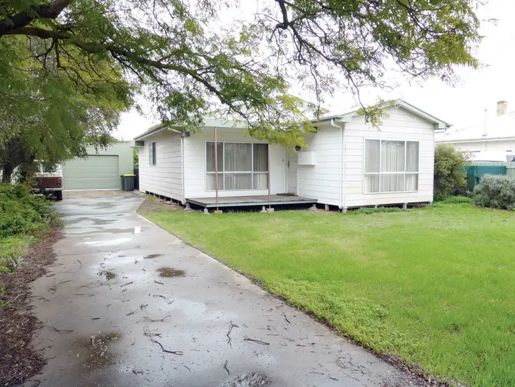 9 Alexander Avenue, Horsham VIC 3400