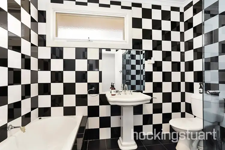 Fifth view of Homely house listing, 10 Snead Court, Mount Waverley VIC 3149