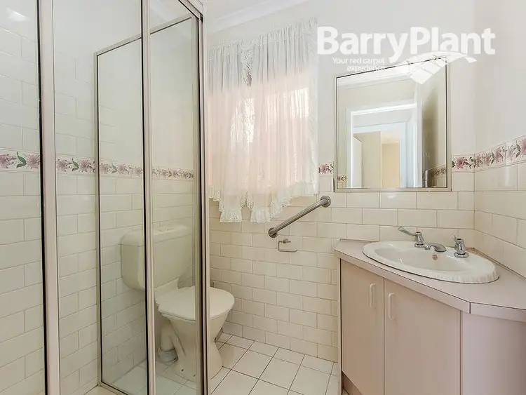 Sixth view of Homely house listing, 4 Dumosa Court, St Albans VIC 3021
