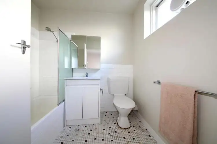 Fourth view of Homely apartment listing, 3/32 Aberdeen Road, Prahran VIC 3181