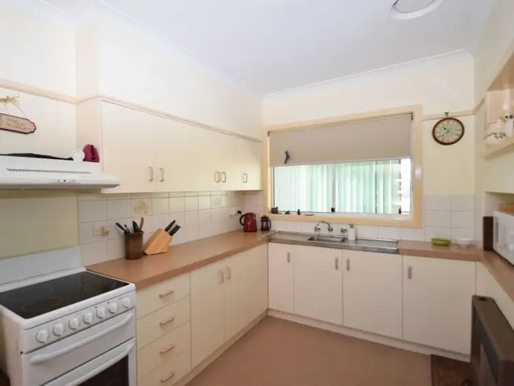 Second view of Homely house listing, 16 Hinchley Street, Wangaratta VIC 3677