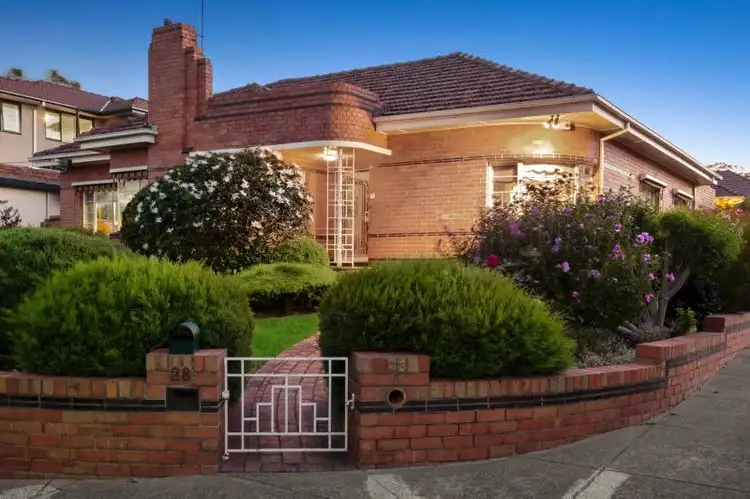 28 Cairnes Crescent, Malvern East VIC 3145
