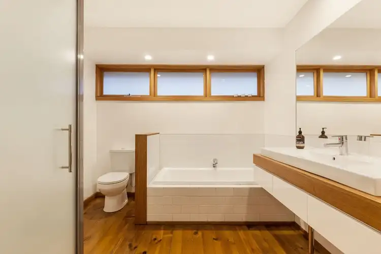 Fifth view of Homely house listing, 7 Robins Avenue, Reservoir VIC 3073