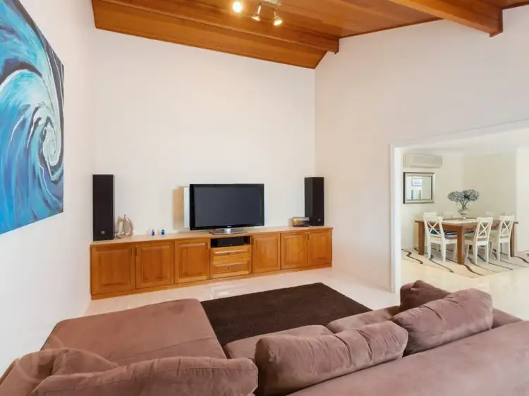 Sixth view of Homely house listing, 2 McKellar Court, Mount Ommaney QLD 4074