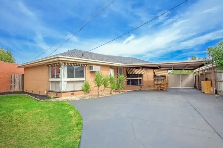 Second view of Homely house listing, 5 Hartville Court, Thomastown VIC 3074
