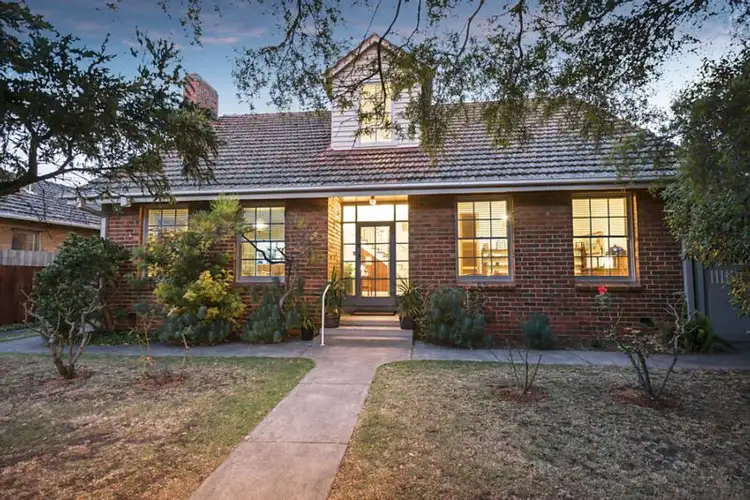 2 Caramar Avenue, Brighton East VIC 3187