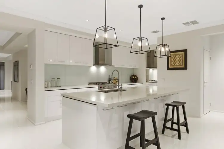 Third view of Homely house listing, 5 Winbourne Road, Mount Waverley VIC 3149