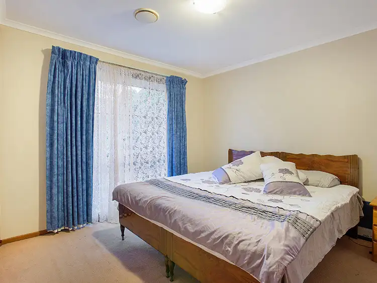 Second view of Homely house listing, 5 Angela Drive, Hoppers Crossing VIC 3029