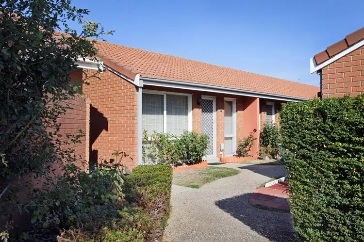 17/16 South Circular Road, Gladstone Park VIC 3043