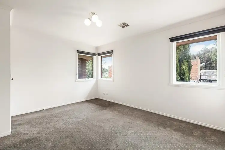 Sixth view of Homely townhouse listing, 2/94 Oriel Road, Ivanhoe VIC 3079