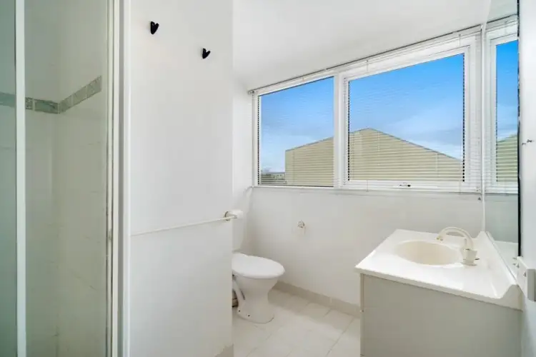 Fifth view of Homely apartment listing, 6/1070 Lygon Street, Carlton North VIC 3054