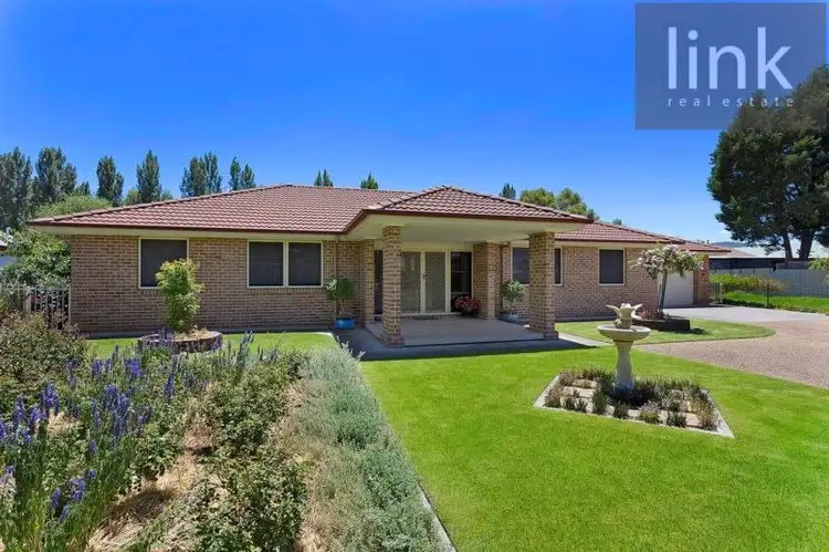 4 Bindi Court, Lavington NSW 2641