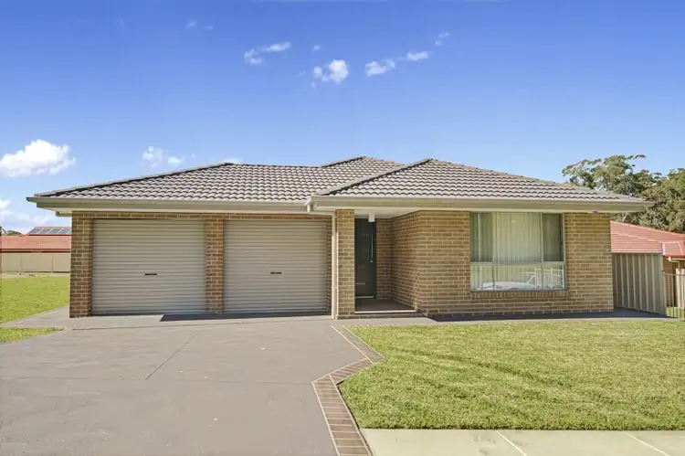 7 Magpie Court, Toronto NSW 2283
