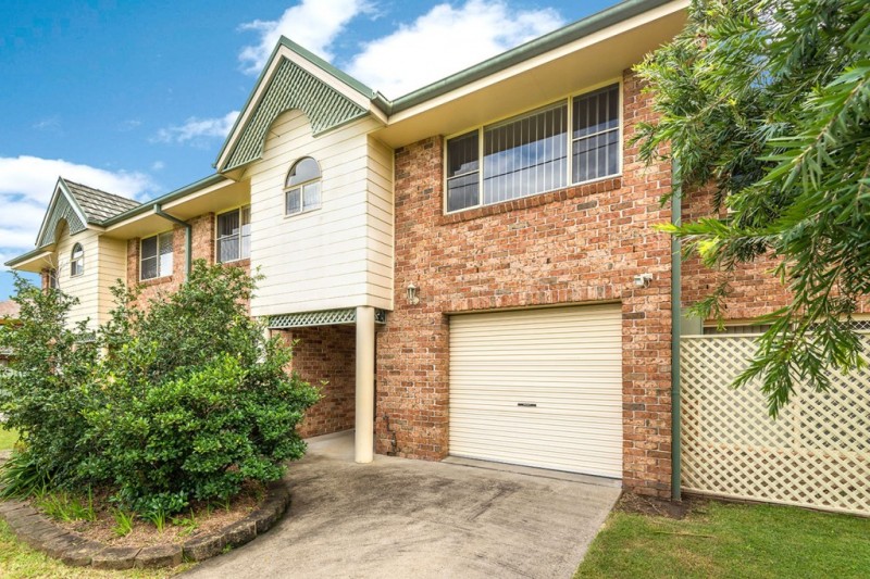Main view of Homely unit listing, 2/1 Knotts Close, Grafton NSW 2460