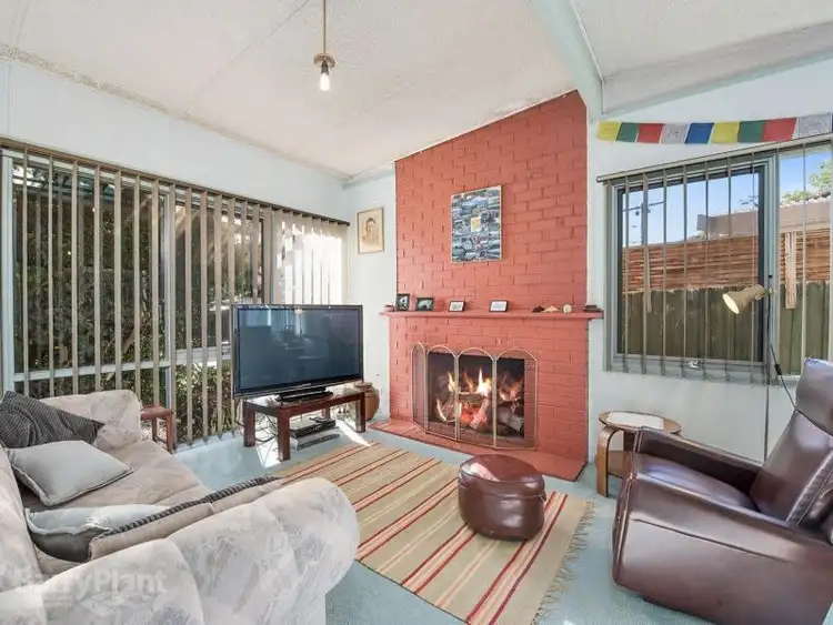 18 Maryborough Road, Boronia VIC 3155