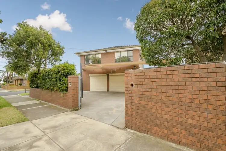11 Grieve Parade, Altona VIC 3018