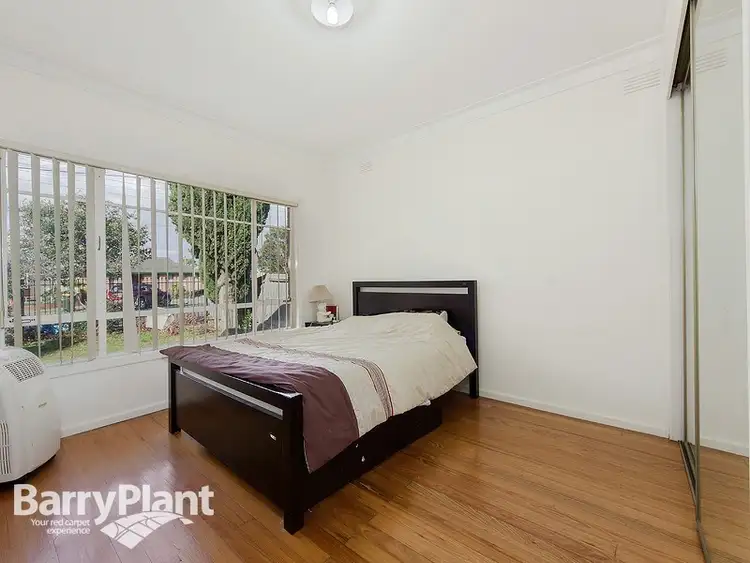 Fifth view of Homely house listing, 4 Kirby Court, St Albans VIC 3021