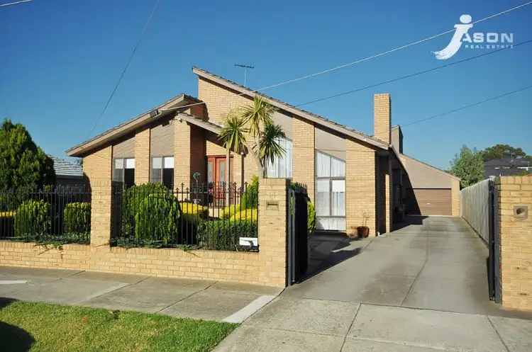 Main view of Homely house listing, 11 Banksia Grove, Tullamarine VIC 3043