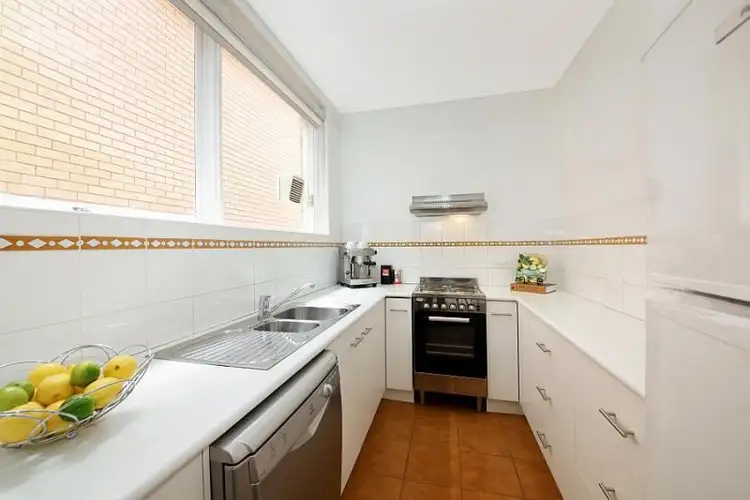 Fourth view of Homely apartment listing, 2/637 Toorak Road, Toorak VIC 3142